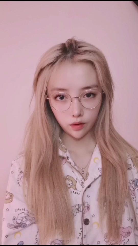 93栗子姐姐_93栗子姐姐个人资料_93栗子姐姐直播间_18183kol