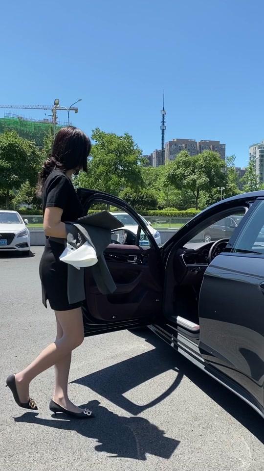 艾特出你觉得以后必开保时捷的朋友#保时捷 #帕拉梅拉 @许安娜视频时