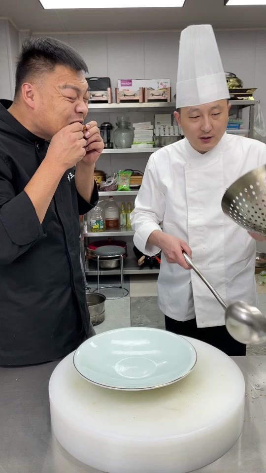 刘小欠#_刘小欠#个人资料_刘小欠#直播间_18183kol_18183网红站