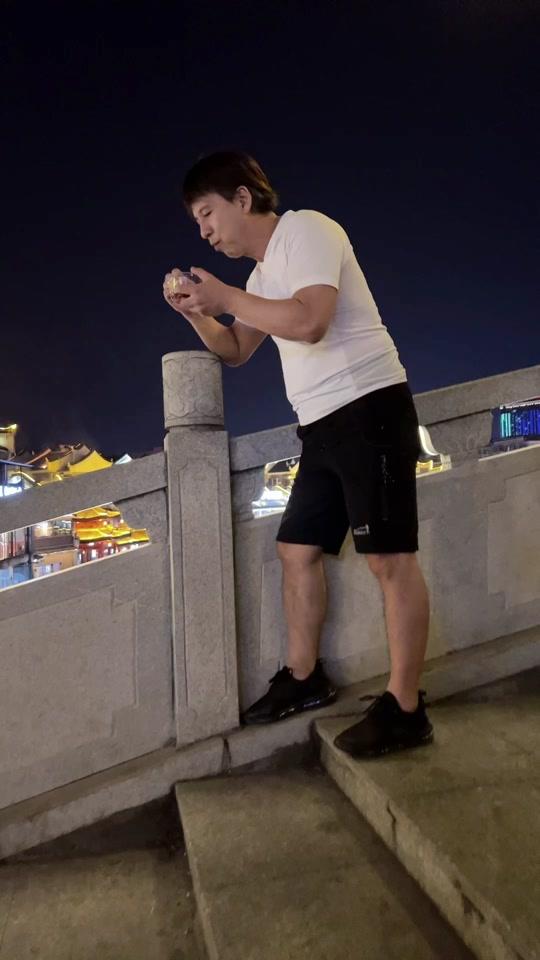 曹荣_曹荣个人资料_曹荣直播间_18183kol_18183网红站