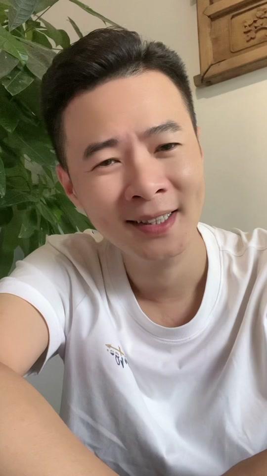 小蔡先生-爱喝茶的大锅锅_小蔡先生-爱喝茶的大锅