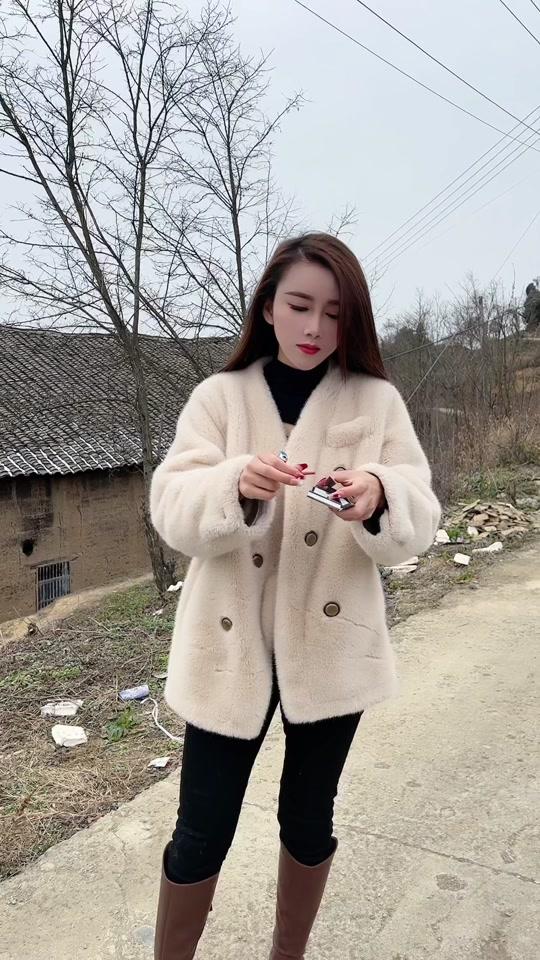 方二妹(柒月)_方二妹(柒月)个人资料_方二妹(柒月)直播间_18183kol