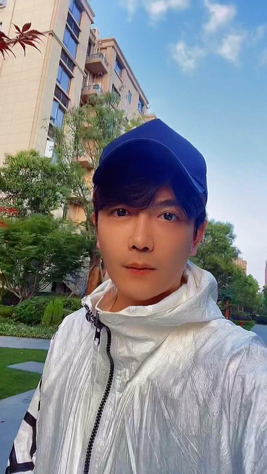 李亭哲_李亭哲个人资料_李亭哲直播间_18183kol_18183网红站