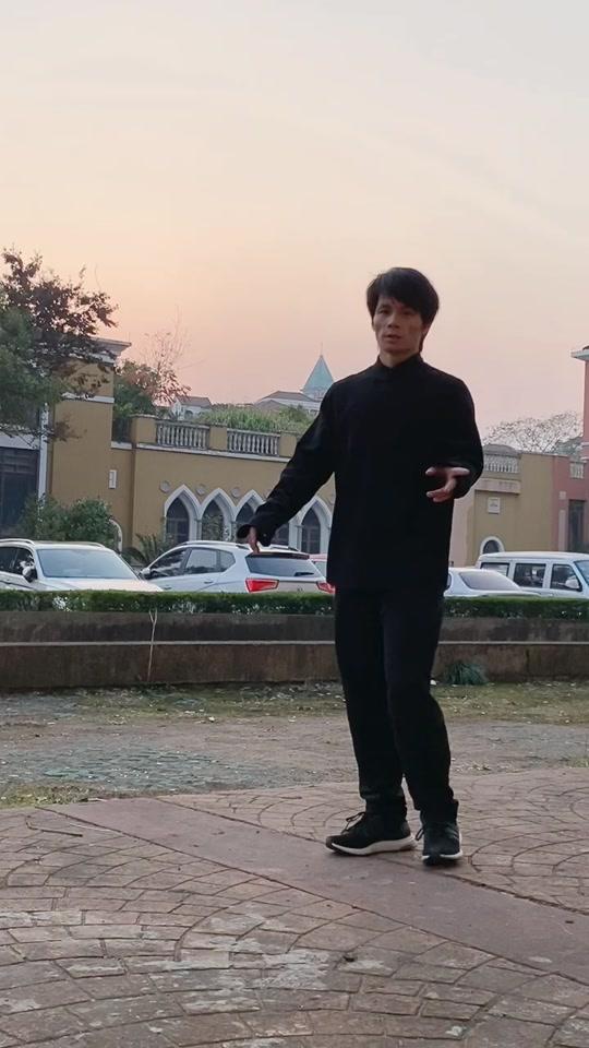 基础教练雷小翼