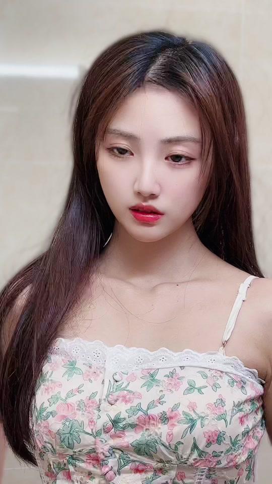 林伊伊_林伊伊个人资料_林伊伊直播间_18183kol_18183网红站