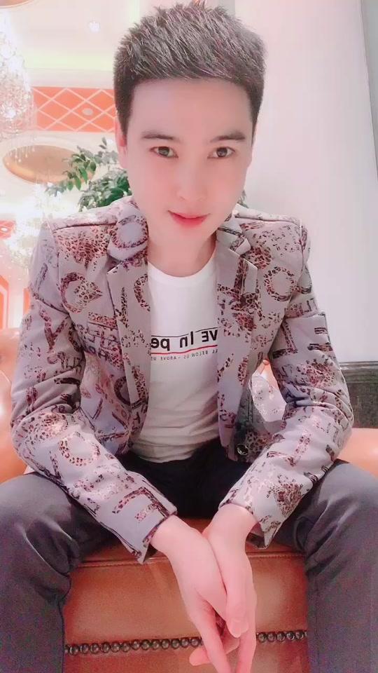 小酒窝哥哥_小酒窝哥哥个人资料_小酒窝哥哥直播间_18183kol_18183网