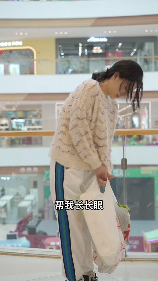 龙小七_龙小七个人资料_龙小七直播间_18183kol_18183网红站