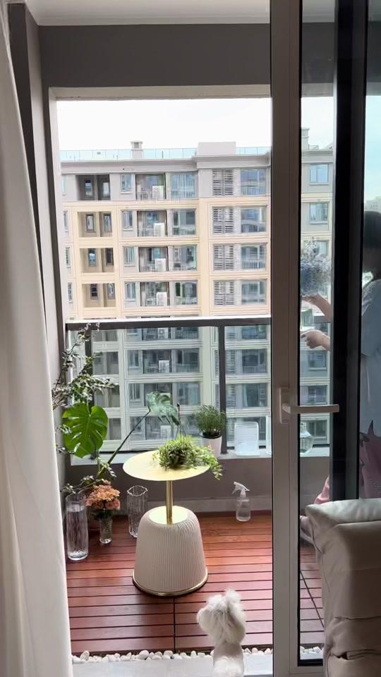 4w2022/05/31 17:05:15视频时长:15秒哪有演员骗小助理拍结婚照的@燕