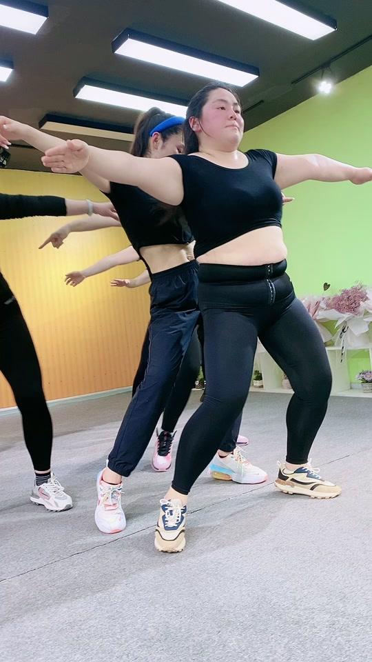 哪吒健身达人_哪吒健身达人个人资料_哪吒健身达人直播间_18183kol