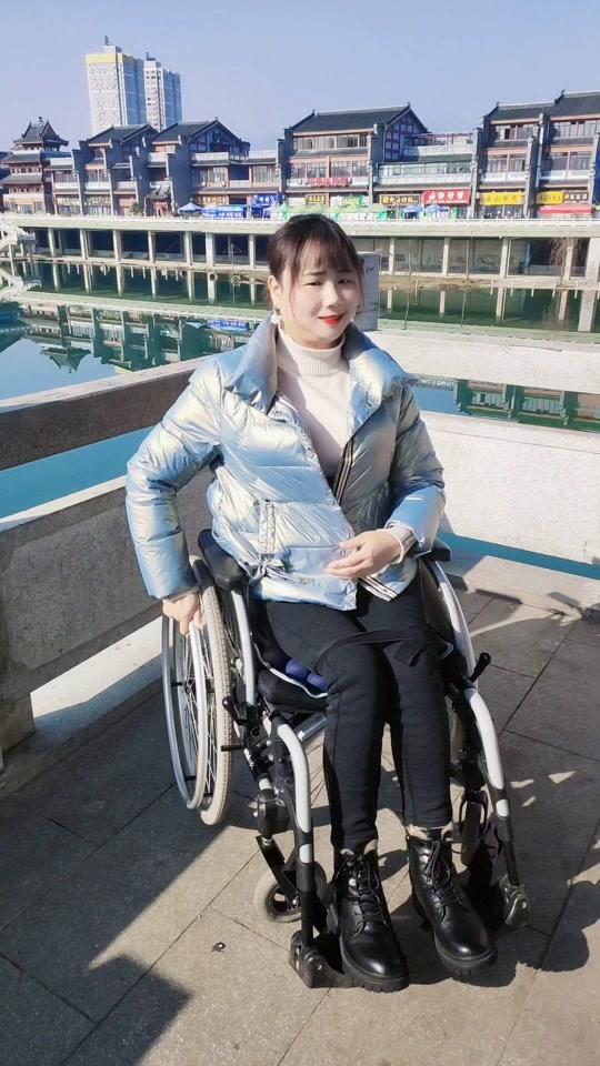 0w2视频详情#轮椅姑娘 #轮椅人生视频时长:9秒2022/01/02 19:01:170.