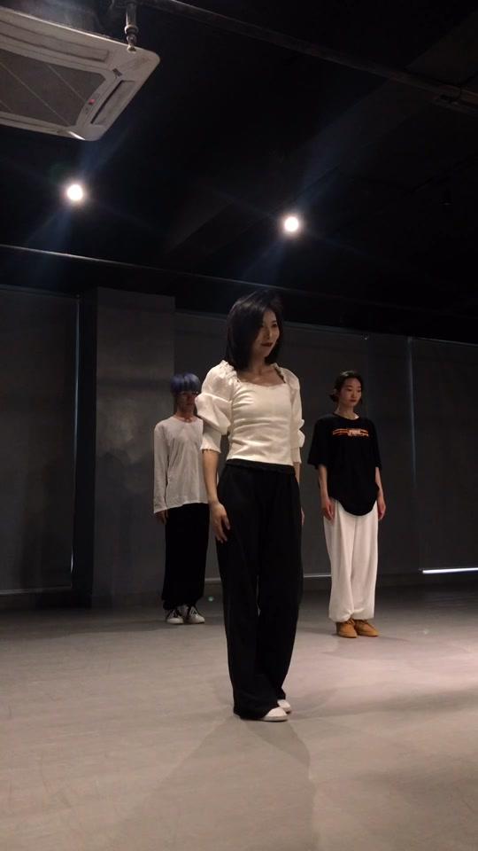 不必凡事都看透 装作不知道也算体谅 #jacee编舞视频时长:14秒2021/05